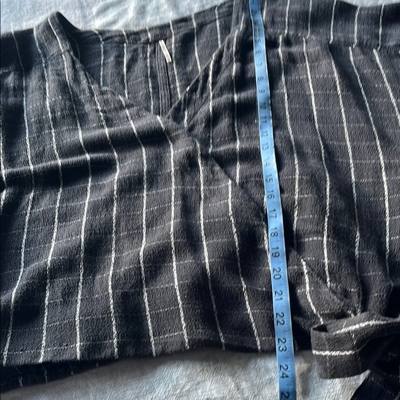 Free People Black and White Checkered Short Sleeve Heavy Knit Wrap Top with Tie - Picture 13 of 16